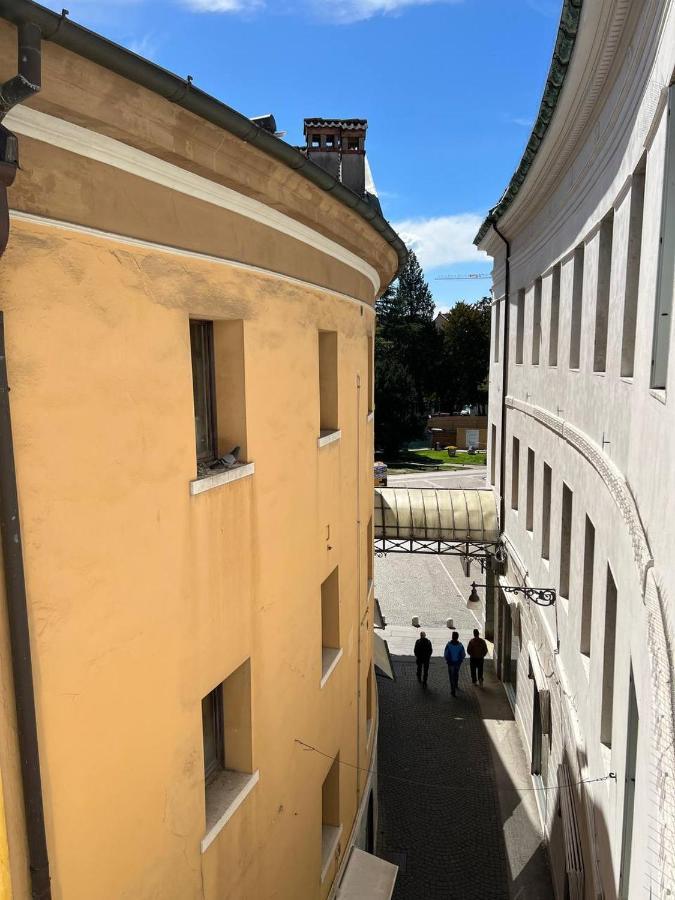 Apartamento Dolada, Meraviglia Nel Centro Di Belluno Exterior foto